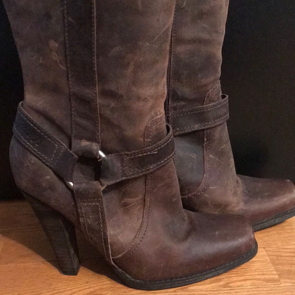 Guess harness boots size 7.5